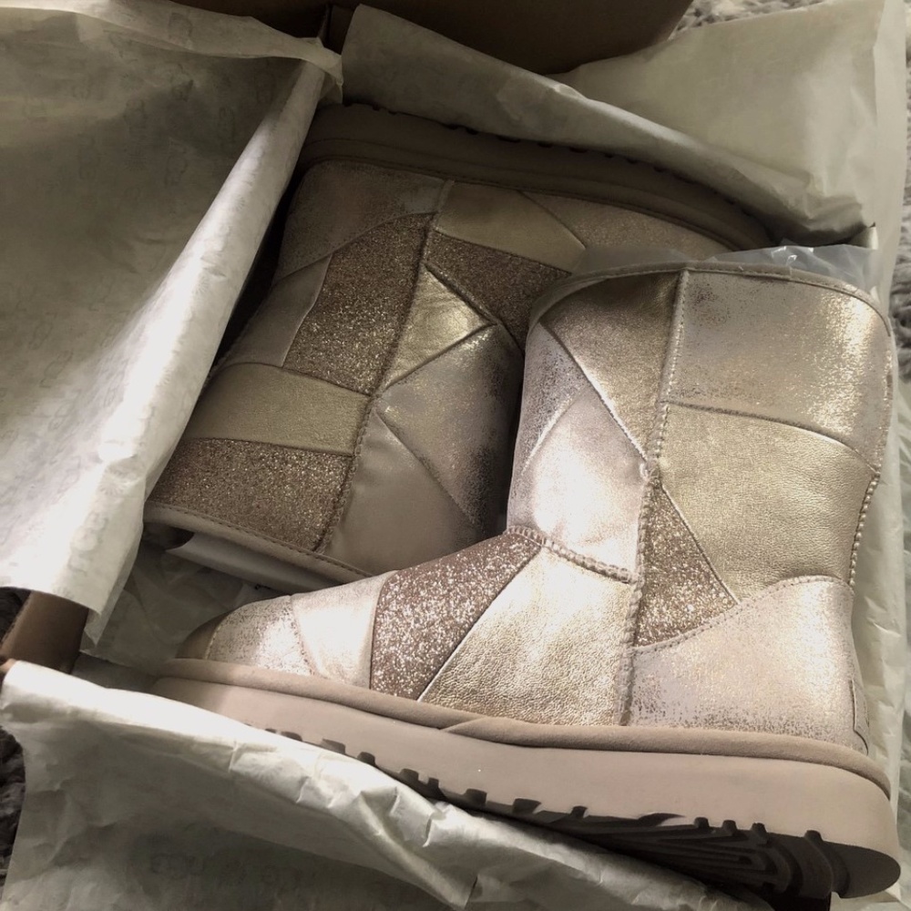 Women UGG Boot w/ Classic Gold Glitter Patchwork